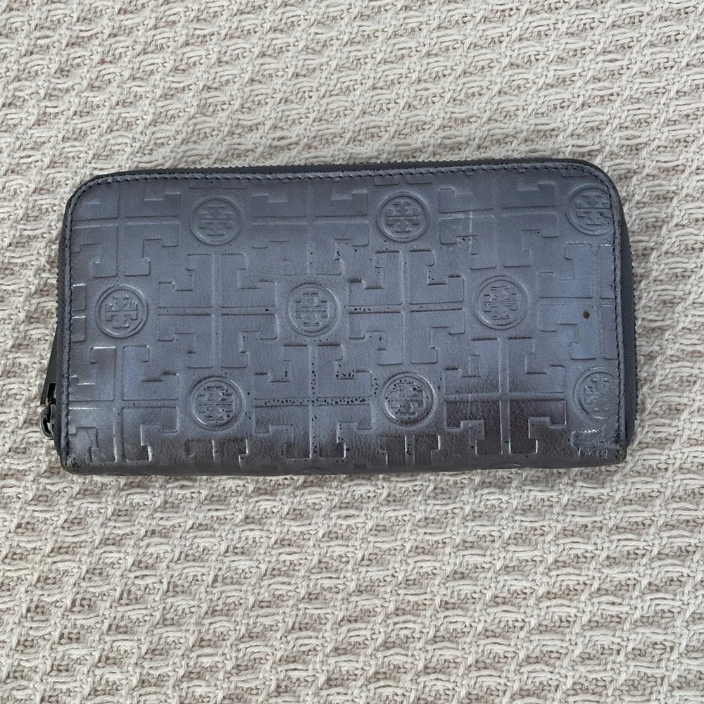 Tory Burch gray metallic continental zip wallet retail $ 195 - Picture 8 of 11